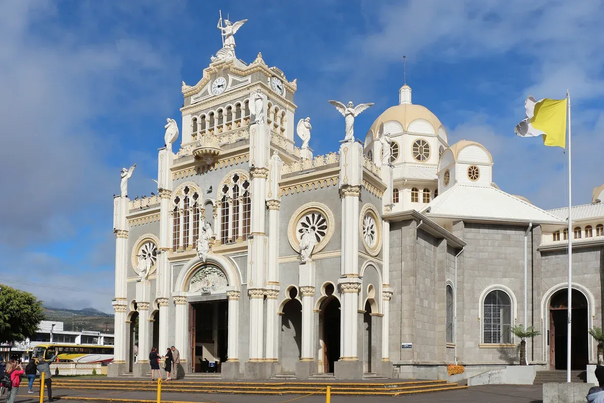 The Basilica of Our Lady of the Angels in Cartago, a stop on a Costa Rica hot springs tour to Orosi